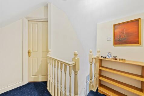 AshfieldHouseWeb48.jpg