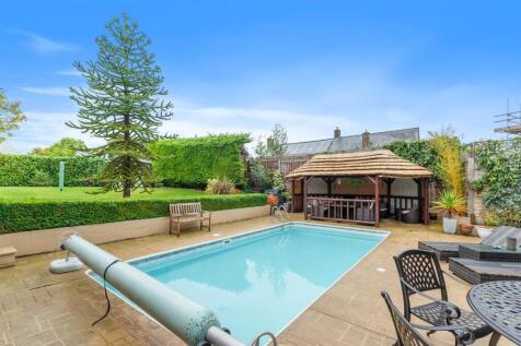 HighfieldLodge14.jpg