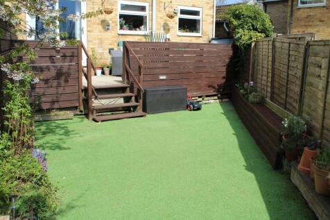25 Roundhill Garden 2.JPG