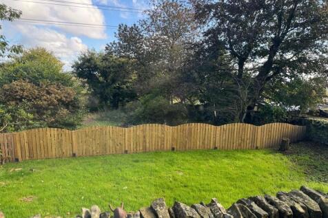 5 Littlemoor - garden 2.jpg