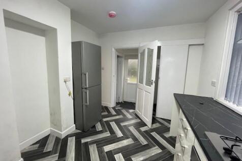 Kitchen 2.jpg