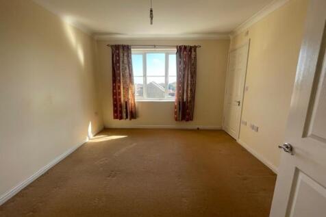 Bedroom 1.jpg
