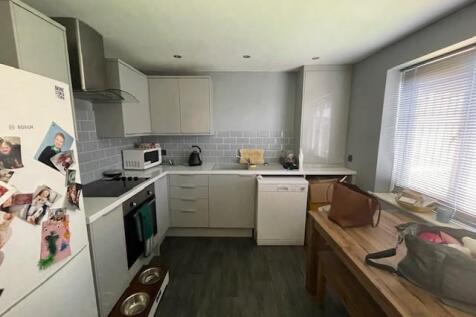 Kitchen 2.jpg