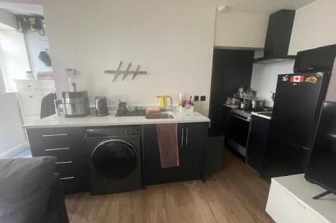 Kitchen 1.jpg