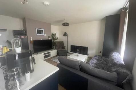 Lounge 1.jpg