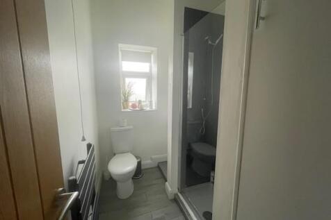 Shower Room.jpg
