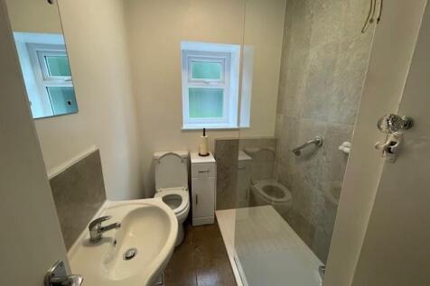 Shower Room.jpg