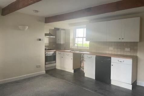 Lounge Kitchen 2.jpg