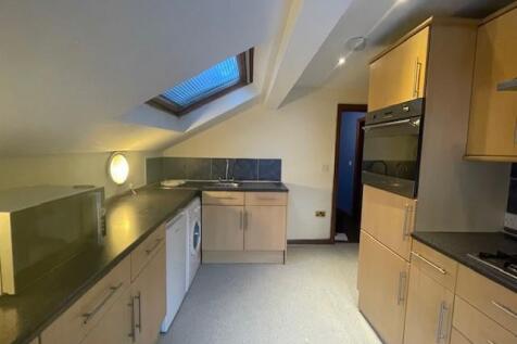 Kitchen 2.jpg
