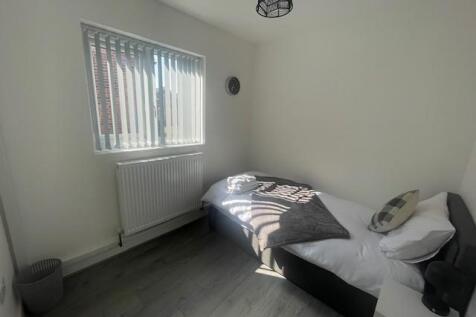 Bedroom 3.jpg