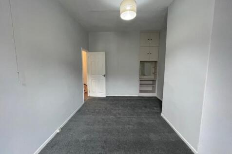 Bedroom 1.1.jpg
