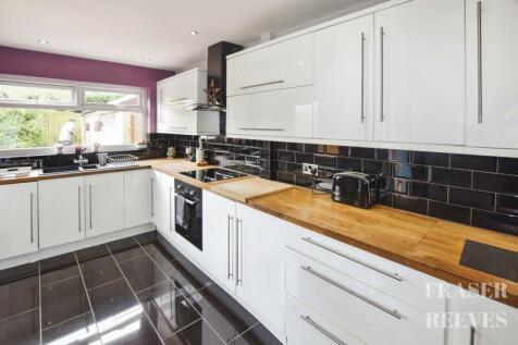 HIGH GLOSS KITCHEN