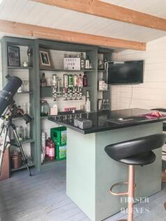 Summer house Bar area
