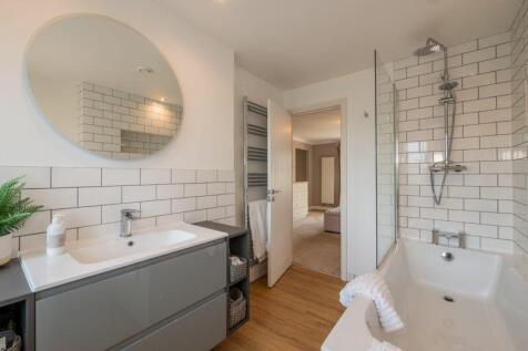 Bed 1- en-suite