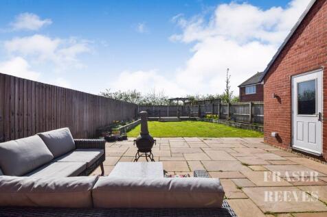 LARGE PRIVATE GARDEN