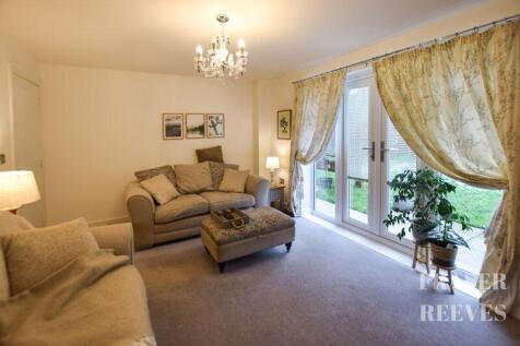 FAMILY LIVING ROOM