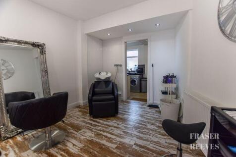 COMMERCIAL RECEPTION ROOM