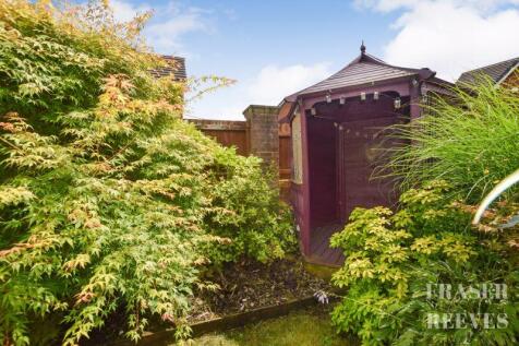 SUMMER HOUSE