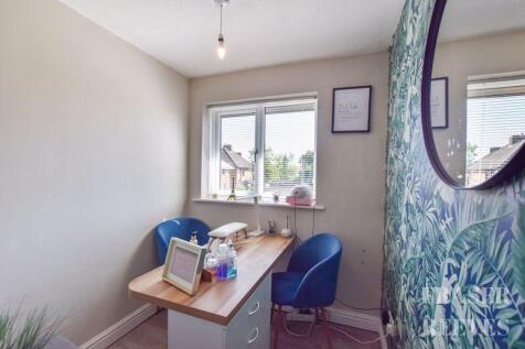 BEDROOM THREE / OFFICE