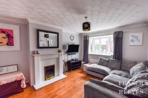 Spacious Lounge