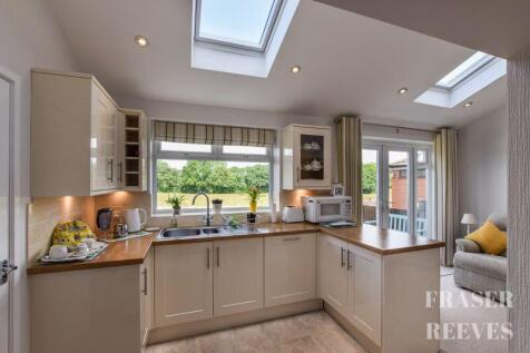 OPEN PLAN KITCHEN