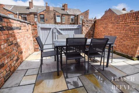 Alfresco 