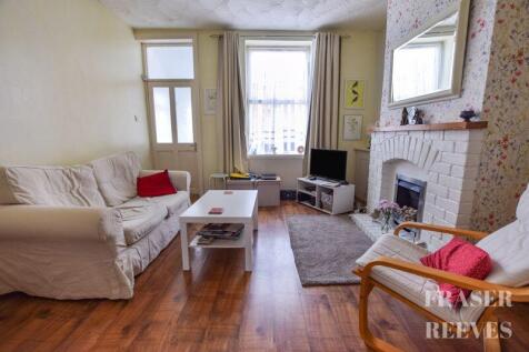 Spacious Lounge