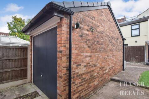 detached garage