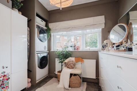 BEDROOM FOUR / UTILITY ROOM