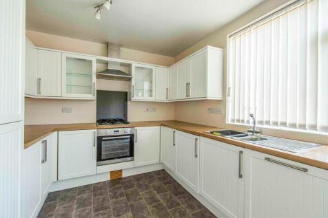 Kitchen / Dining Roo