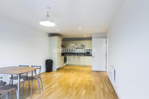 Living Room / Kitche