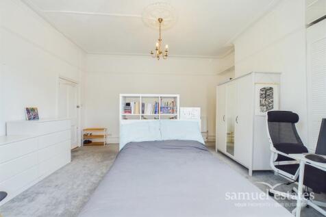 Studio / Reception
