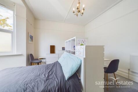 Studio / Reception