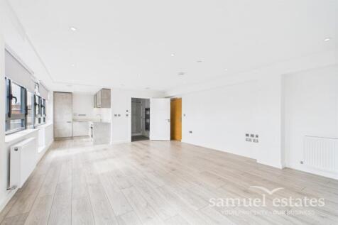 Living Room / Kitche