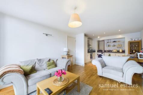 Living Room / Kitche