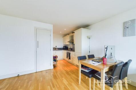 Living Room / Kitche