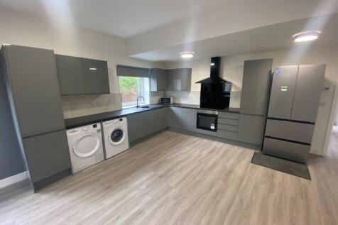 Extesnion Apt 8 Kitchen 1.jpg