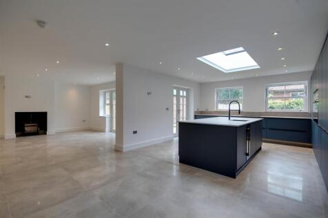 Open Plan Kitchen/Day/Dining Area