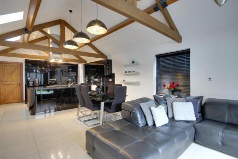 Open Plan Living/Dining/Kitchen
