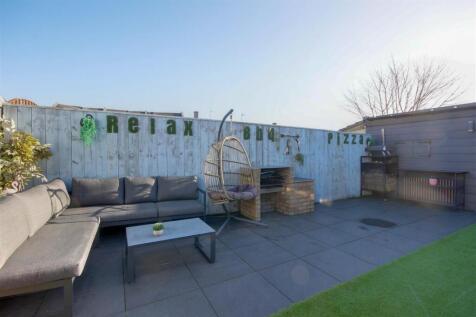 Patio &amp; BBQ