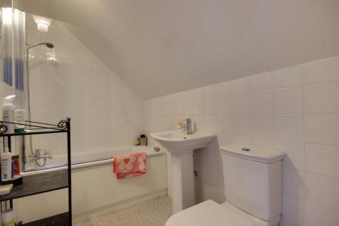 En-suite bathroom
