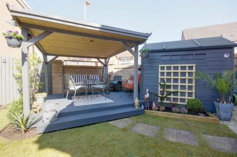 Deck &amp; Pergola