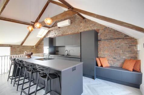 Open Plan Living/Kitchen