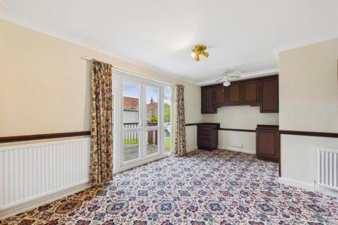 Bedroom 3 / Reception Room