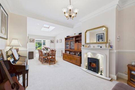 Dining/Sitting Room