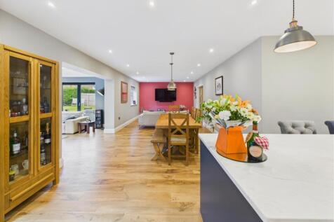 Dining/Day Area