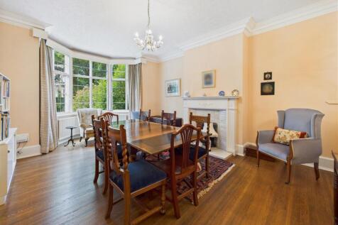 Dining/Sitting Room