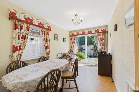 Dining Room / Bedroom 3