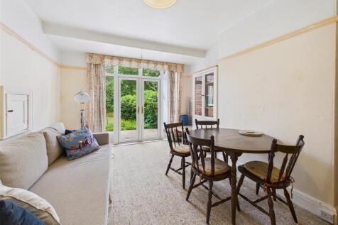Dining/Sitting Room
