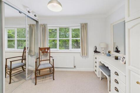 Dressing Room/Bed 5